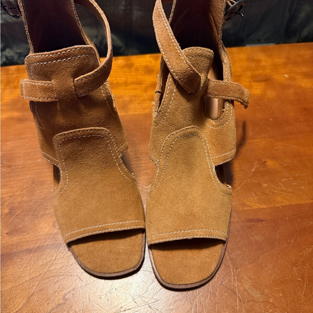 Lucky Brand Tan Suede Wedges
